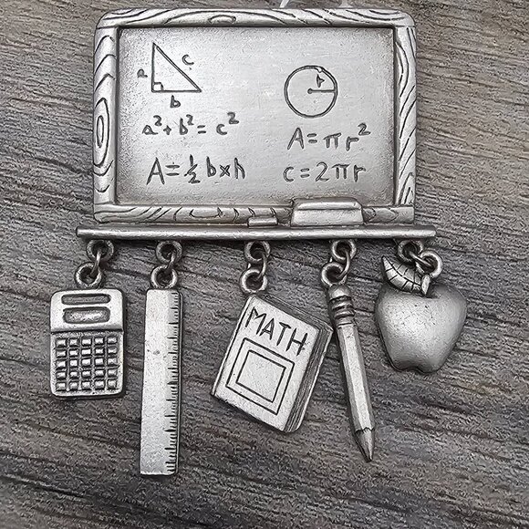 JJ Jonette Jewelry Vintage Silver Tone Math Teachers Classroom Charms Brooch Pin - Picture 4 of 4